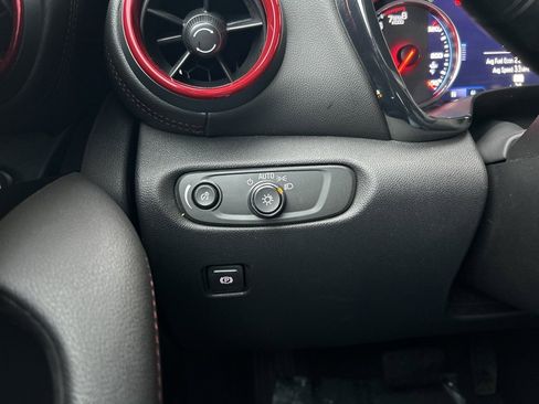 Used 2025 Chevrolet Blazer RS image 26