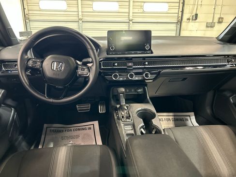 Used 2025 Honda Civic Sport image 4