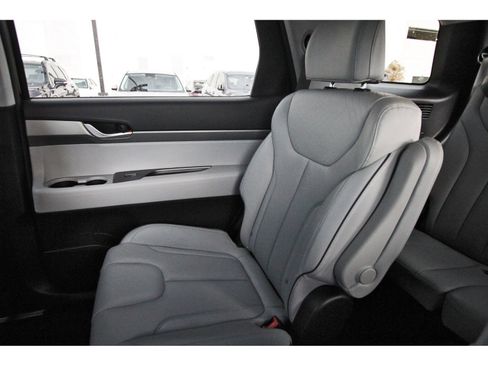 Certified 2025 Hyundai Palisade SEL AWD/4WD image 13