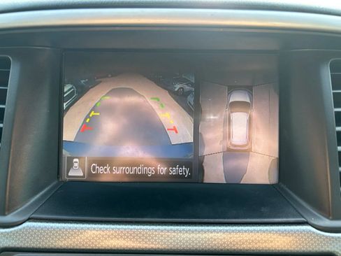 Used 2020 Nissan Pathfinder SL FWD image 25