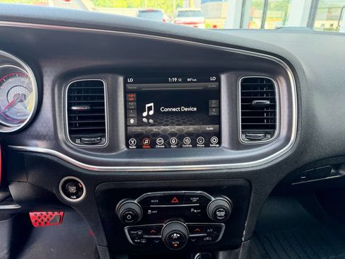 Used 2017 Dodge Charger SXT w/ Driver Confidence Group AWD/4WD image 21