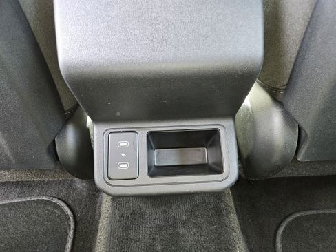 Used 2025 Kia K4 LXS image 11