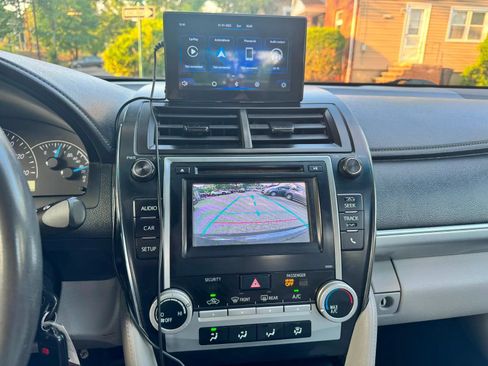 Used 2014 Toyota Camry FWD image 11