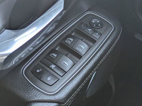 Used 2024 RAM 1500 Laramie image 22