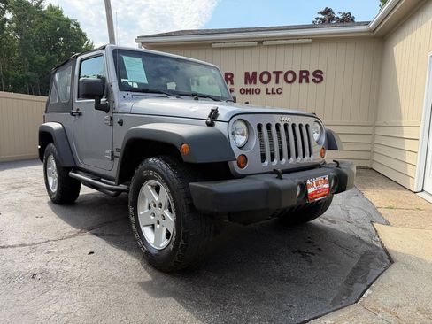 Used 2013 Jeep Wrangler Sport AWD/4WD image 6