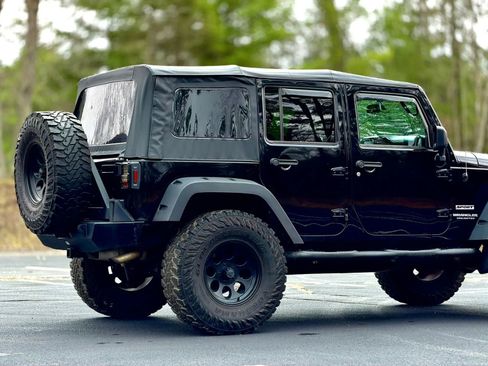 Used 2015 Jeep Wrangler Unlimited Sport w/ Quick Order Package 23S AWD/4WD image 15