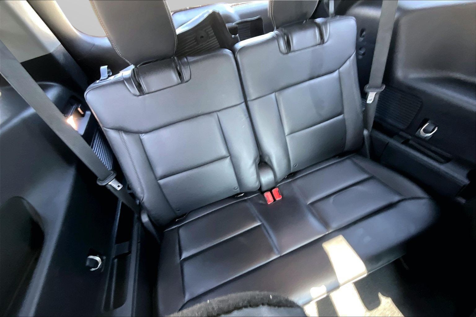 Used 2023 Ford Explorer XLT w/ Equipment Group 202A AWD/4WD image 19