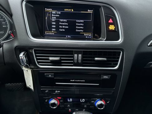 Used 2016 Audi Q5 2.0T Premium w/ Audi MMI Navigation Plus AWD/4WD image 18