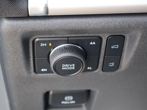Used 2025 Ford Expedition Max Active AWD/4WD image 13