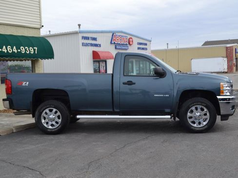 Used 2011 Chevrolet Silverado 2500 LT w/ Convenience Package image 9