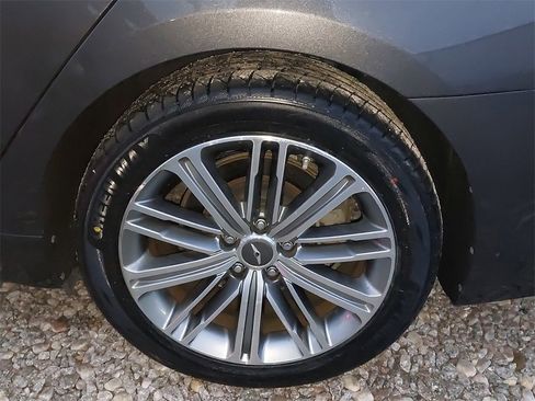 Used 2018 Genesis G80 3.8 w/ Option Group 03 image 30