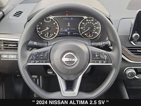 Used 2024 Nissan Altima 2.5 SV FWD image 22