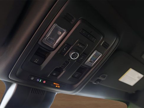 Used 2024 GMC Yukon Denali image 22