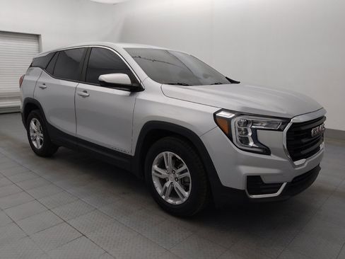 Used 2022 GMC Terrain SLE image 11
