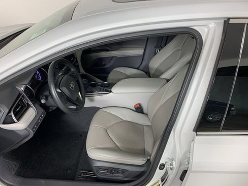 Used 2023 Toyota Camry XSE image 31