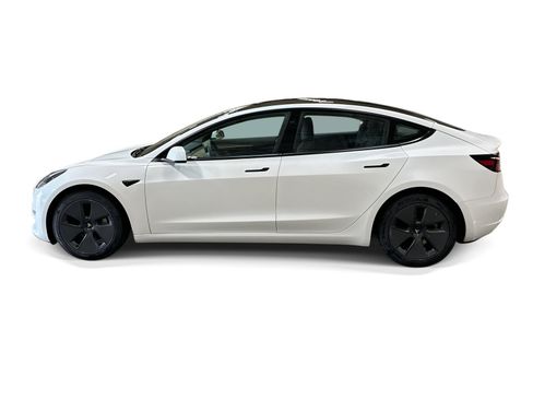 Certified 2023 Tesla Model 3 Standard Range RWD image 3
