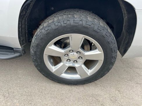 Used 2019 Chevrolet Tahoe LT image 13