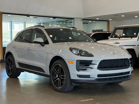 Used 2020 Porsche Macan S AWD/4WD image 3