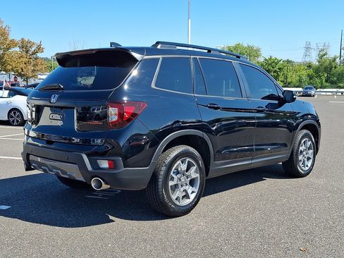 Used 2023 Honda Passport TrailSport image 6