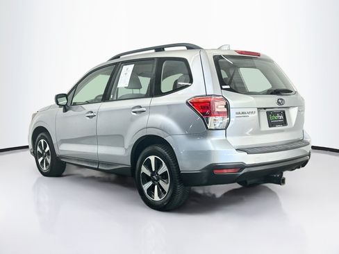Used 2017 Subaru Forester 2.5i w/ Alloy Wheel Package AWD/4WD image 5