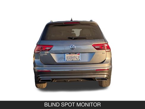 Used 2018 Volkswagen Tiguan SEL image 9