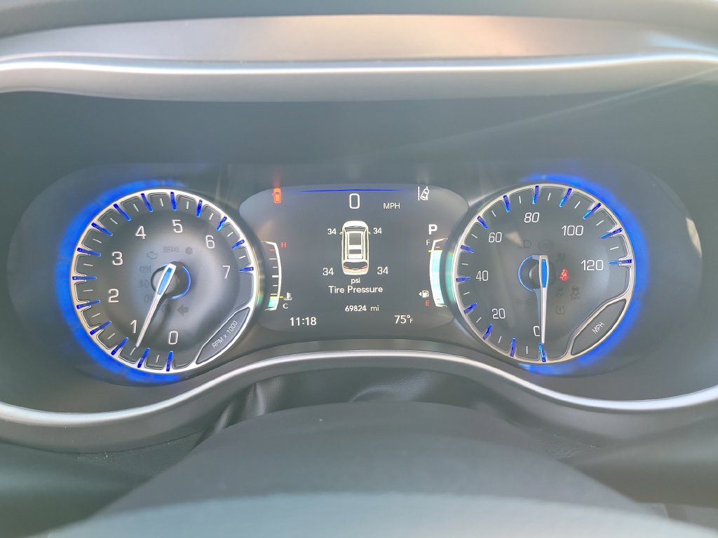 Used 2026 Chrysler Pacifica Select FWD image 29