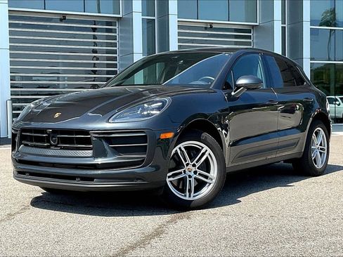 Used 2023 Porsche Macan AWD/4WD image 2