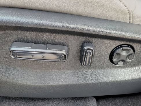 Used 2022 Honda CR-V EX-L image 17