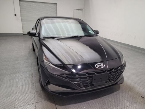 Used 2023 Hyundai Elantra Limited FWD image 14