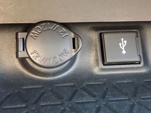 Certified 2020 Toyota RAV4 XLE AWD/4WD image 28