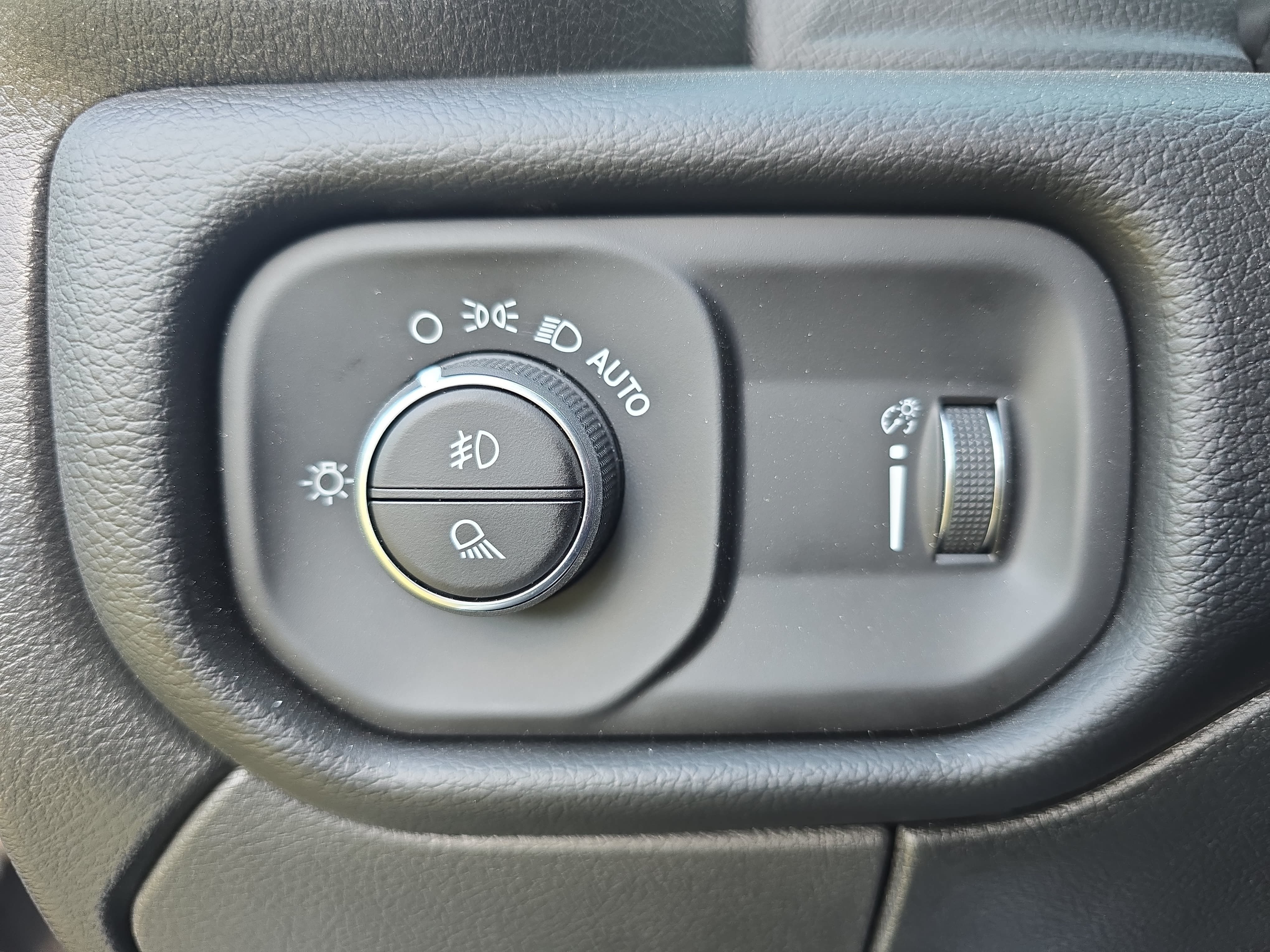 New 2026 RAM 3500 Big Horn AWD/4WD image 23