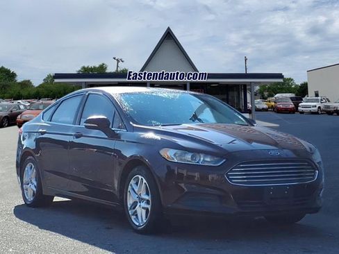 Used 2013 Ford Fusion SE image 1