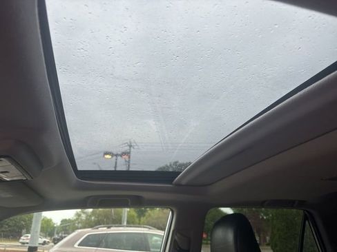 Used 2013 Toyota 4Runner Limited image 3