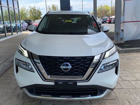 Certified 2023 Nissan Rogue Platinum w/ Platinum Premium Package AWD/4WD image 2