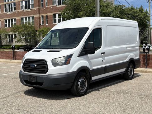Used 2015 Ford Transit 150 130 Medium Roof RWD image 4