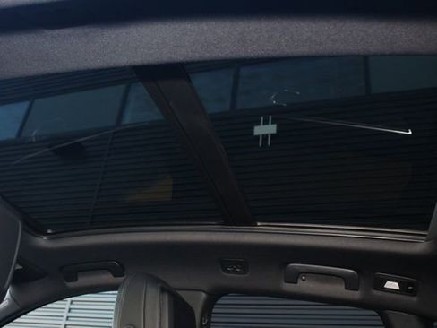 New 2026 Porsche Macan GTS image 24