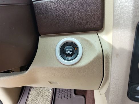 Used 2018 RAM 1500 Laramie Longhorn w/ Longhorn Southfork Package image 32