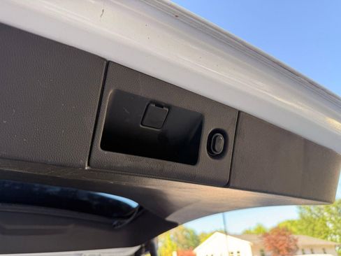 Used 2017 Chevrolet Tahoe LT AWD/4WD image 14