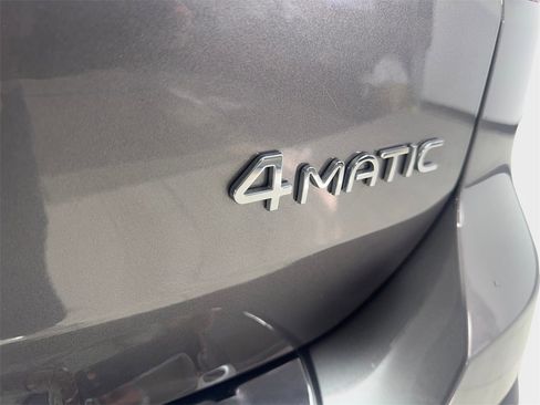 Used 2023 Mercedes-Benz EQB 300 4MATIC image 24