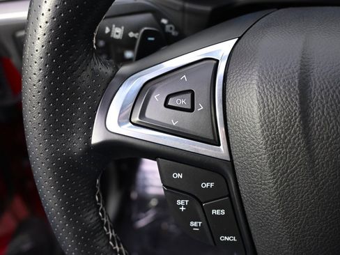 Used 2024 Ford Edge ST image 34