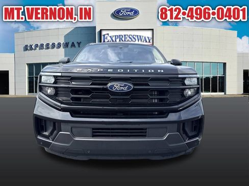 Used 2025 Ford Expedition Active AWD/4WD image 11