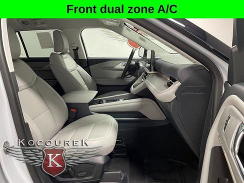 New 2026 Ford Explorer Active w/ Active Comfort Package AWD/4WD image 22