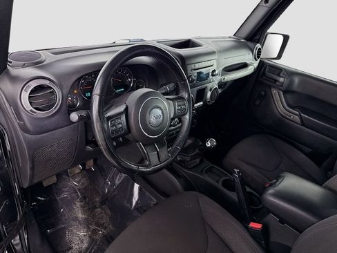 Used 2017 Jeep Wrangler Unlimited Sport w/ Connectivity Group AWD/4WD image 19