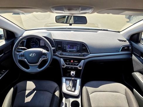 Used 2018 Hyundai Elantra SE FWD image 9