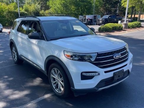 Used 2020 Ford Explorer XLT w/ Equipment Group 202A RWD image 1