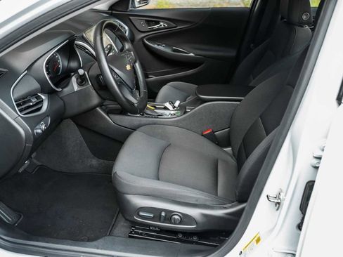 Used 2025 Chevrolet Malibu RS image 23