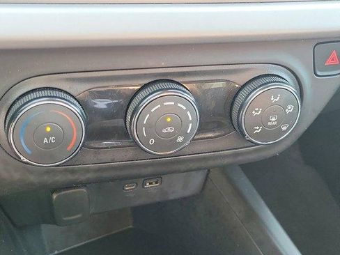 Used 2024 Chevrolet Trax LS image 28