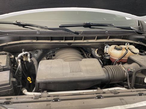 Used 2024 Chevrolet Suburban Premier AWD/4WD image 10