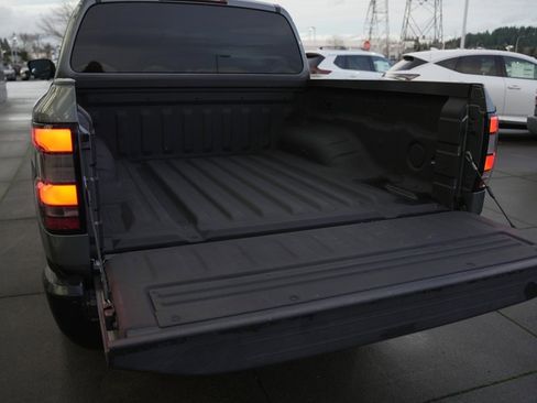 Used 2022 Nissan Frontier S w/ Technology Package image 12