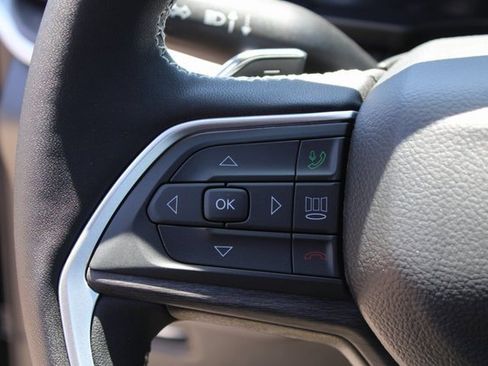 New 2025 Jeep Grand Cherokee Limited image 18